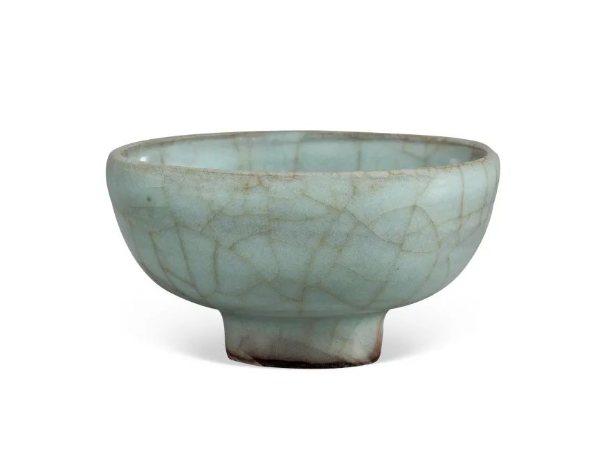 明  官釉茶盞