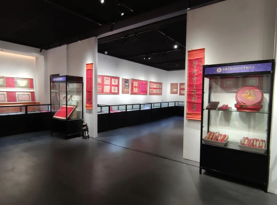 預告|百年婚書展明日開展，一起相約花地灣古玩城！